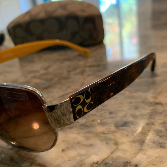 Coach Taylor Sunglasses - Picture 7 of 7
